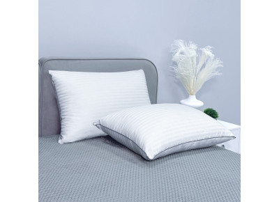 Подушка VELLA SATIN 500х700х180 мм