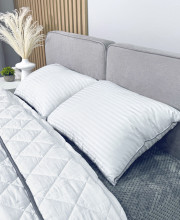 Подушка VELLA SATIN 500х700х180 мм